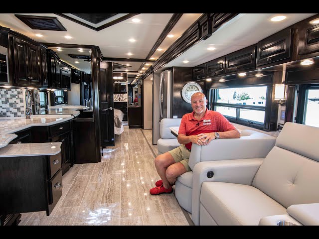 Preview image of New 2022 Newmar Dutch Star 4081 (17N210333) youtube video