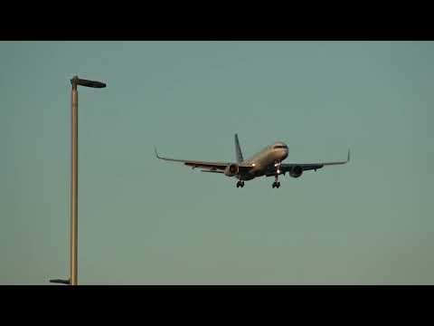 United Boeing 757-200 N17133 Landing London Heathrow 27L