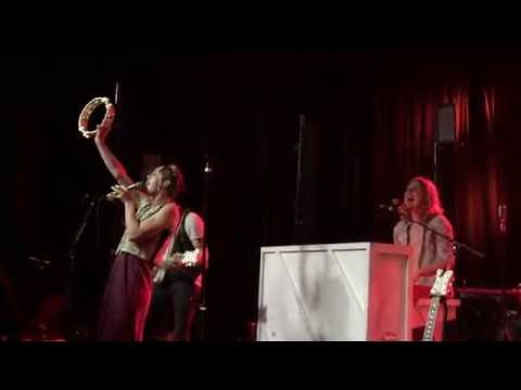 Zella Day - Rhiannon - Live