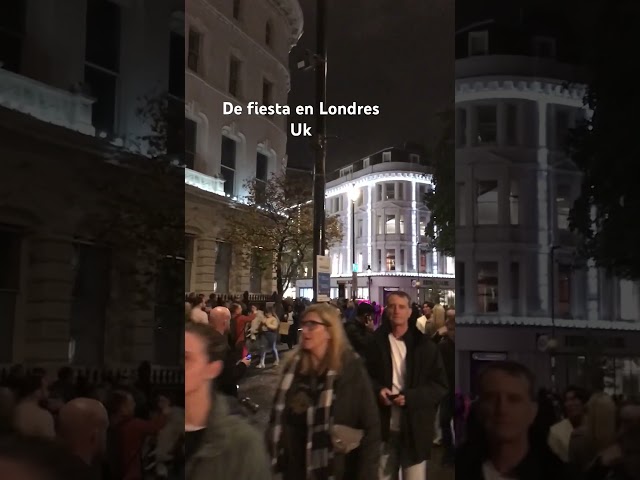 Vídeo relacionado con ¡Bonita es la vida! (UK Publication Date)