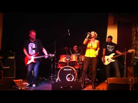 21 Hodin - 21 hodin - Ztracená Víra (Na Slamníku 11.11.2015)