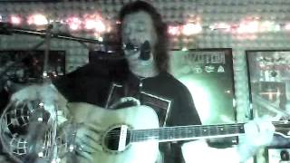 I ain't no stranger to the blues.