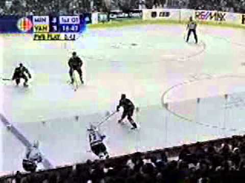 2003 WCSF GM1 Canucks vs Wild End of 3rd Period & OT