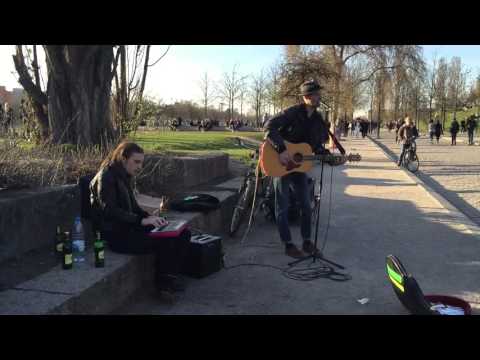 MILLIARDEN im Mauerpark