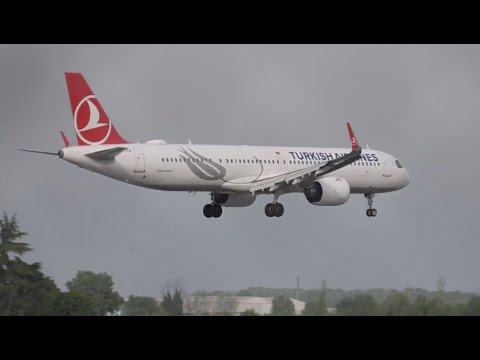 Turkish Airlines Airbus A321neo (TC-LPA) Landing at Bologna Airport