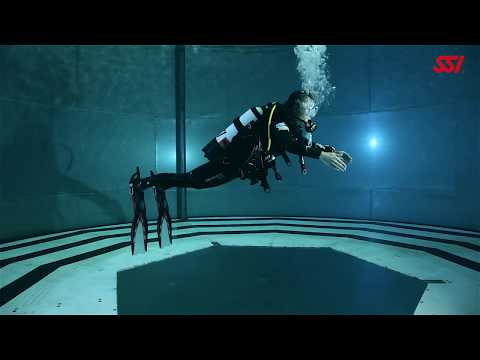 Neutral Buoyancy (Hovering) | Recreational Skills