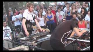 So So Modern loose threads and theramins Live at Midi Festival French Riviera 2008