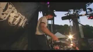 Unearth - Black Hearts now Reign live at Sounds of the Underground 2005