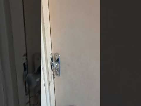 meu sobrinho comendo o travesseiro kkkkkkkkkkkk