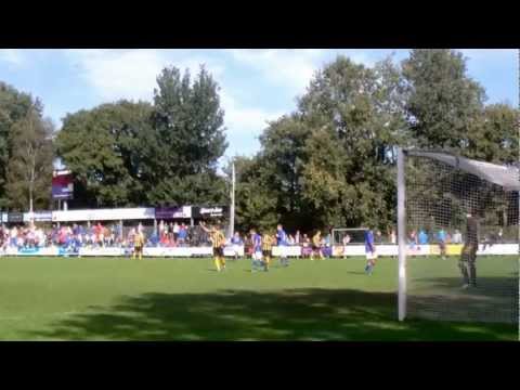 voetbalklassieker PH-Luctor et Emergo Almelo 2e klasse J 30 september 2012 eindstand 2-3