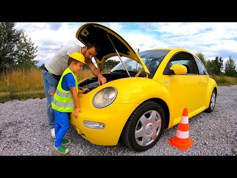 The Car VW Bug Broken Down | Pretend Play Mechanic with Cars