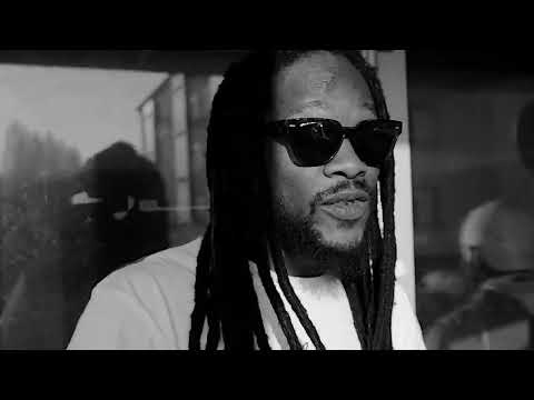 Mad General  - Not Givig Up (Clip Officiel)