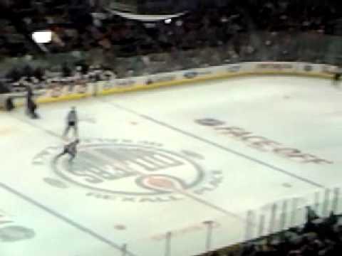 Oilers poráží New Jersey na nájezdy 7.10.2013