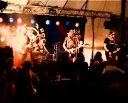 PAJULAN POJAT - Naapurin kundit (Live 2007)