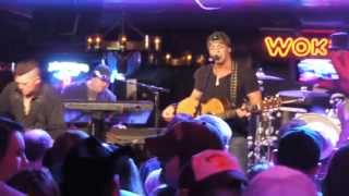 Trent Tomlinson &quot;Come Back to Bed&quot; (Official Music Video)