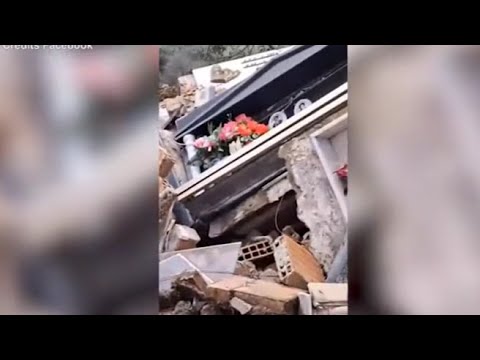 Maltempo in Calabria, frana nel cimitero di San Mauro Marchesato: bare cadono nel burrone