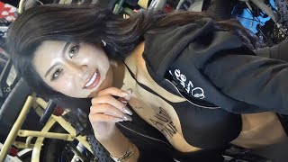 東京オートサロン2022 Vol.20 YUKINAさん 美人コンパニオン AUTOFINESS JAPAN/AZZURRE MOTORING/アズールモータリング ブース