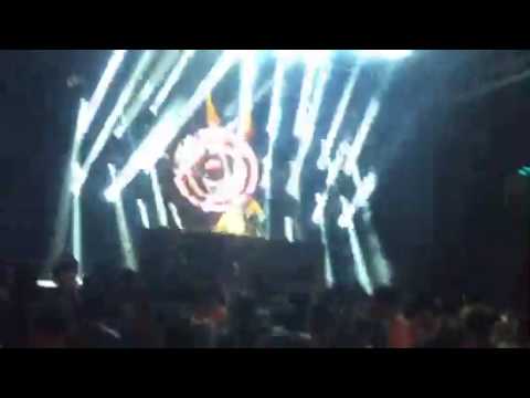 Red in motion 2, Hanoi 15/8/2015