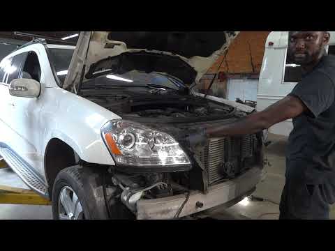 Radiator Replacement On A 2008 Mercedes GL320, Front Bumper Removal On A Mercedes GL320
