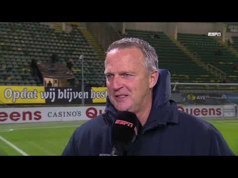 Van den Brom over de situatie bij Vitesse: "Dit gaat je aan het hart"