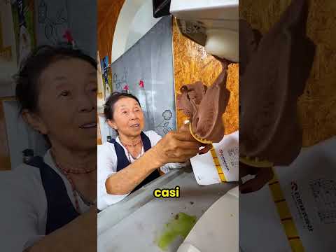 Porque Vende Helados Con 80 años? 🥹