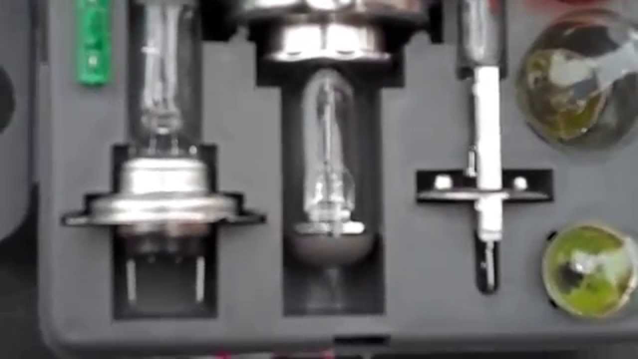 replacing 2008 ford focus headlight bulb