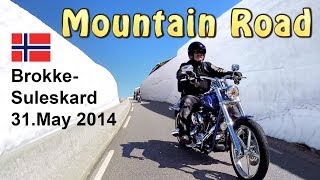 preview picture of video 'Harley, Honda, Kawasaki, Suzuki, riding Norwegian Mountain Road, Brokke Suleskard, May 2014.'