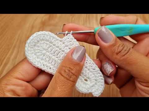 Sandália Amarela de Crochê