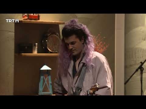 BİRİLERİ - \"Paralel Bir Evrende...\" | TRT Müzik (Canlı)
