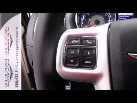 2014 Chrysler Town & Country Oshkosh WI Sheboygan, WI #B3689 - SOLD