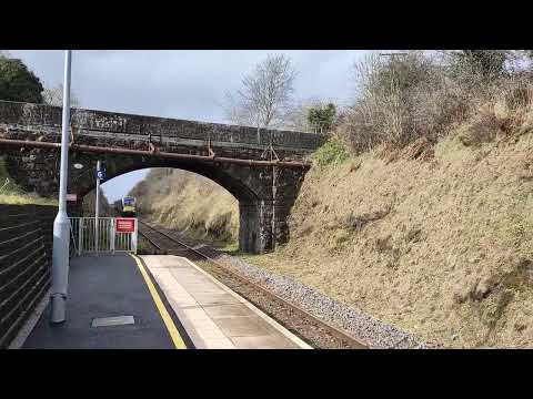 (RARE) Translink NIR 4000 Class DMUs 4002 & 4004 Pass Mossley West At Speed. 26/1/2021 