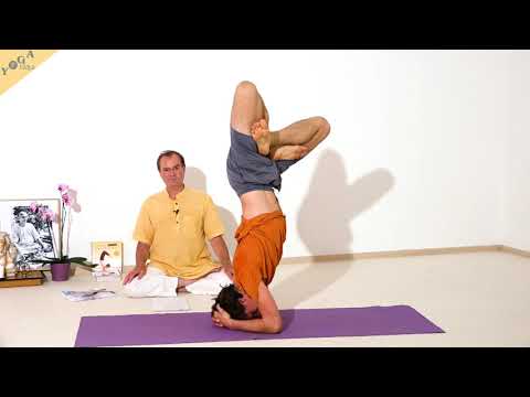 Gedrehter Kopfstand im Lotus - Yoga Asana Lexikon