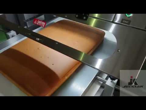 JETMAK捷盟機械-CAKE CUTTING MACHINE(For cutting square cakes)/連續式矩形切蛋糕機JM-C660M