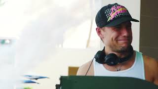 Party Favors at Wet Republic   Buy Your Ticket!