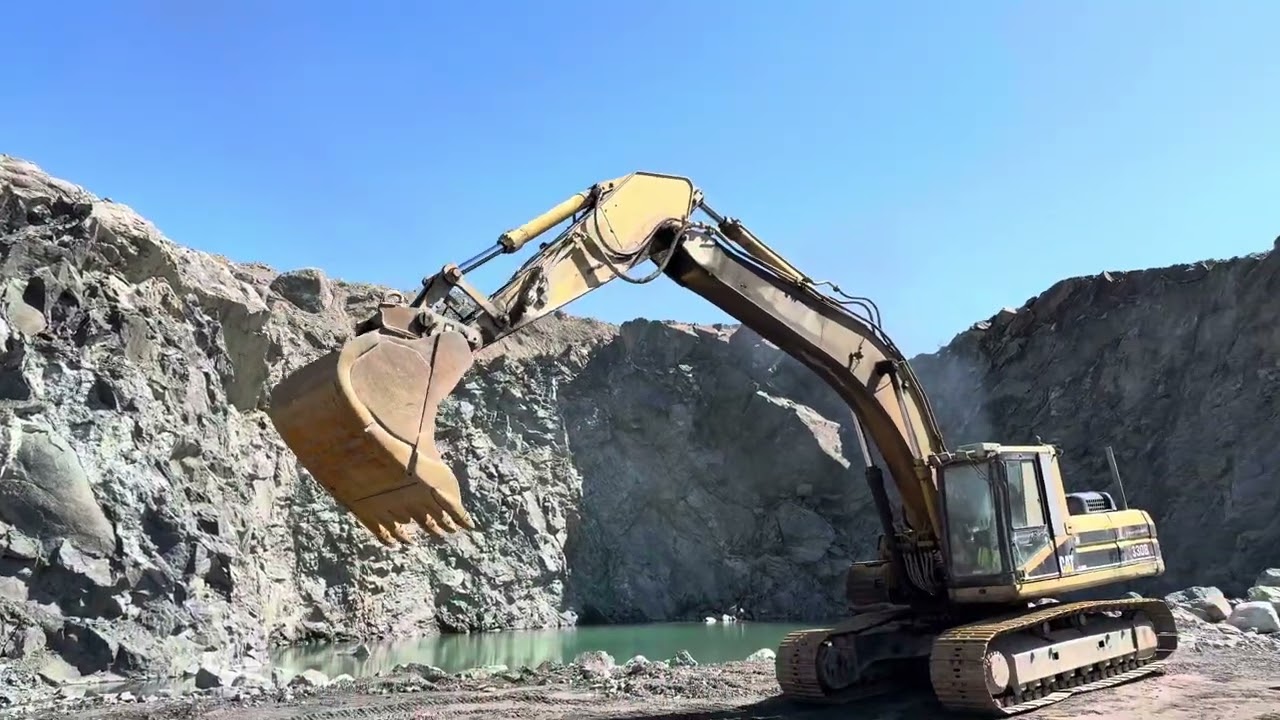 Grävmaskin Cat 330 BL -2000