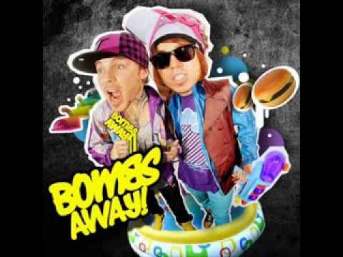 Bombs Away Ft Bingo Player - Im Looking For Some Rattle ( Moshi Mashup )