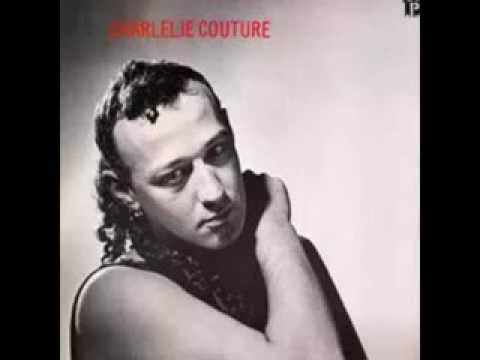Charlelie Couture - Le fauteuil en cuir - Combien de temps