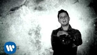 Alejandro Sanz - Regalame La Silla Donde Te Espere (Video Oficial)
