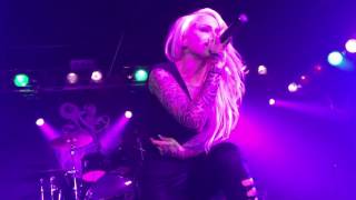 Stitched Up Heart - Now That You're Gone live 10/26/16