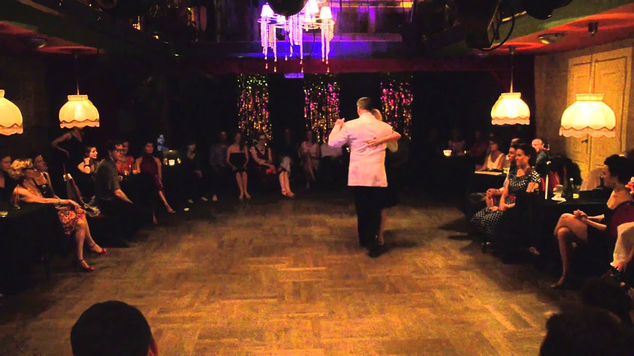 Damian Thompson and Małgorzata Knopp - Duerme Mi Amor