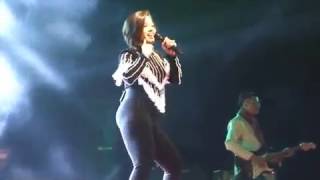 Sunidhi Chauhan mesmerizes audiences at Jharkhand 