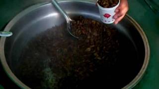 preview picture of video 'Korea Food: 번데기 Beondegi: steamed silkworm chrysalis'