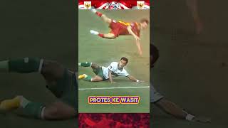 Download lagu Referee Strict, Vietnam Emotional! Fistfight Moment After Arhan Tackle. #pratamaarhan #vietnam mp3