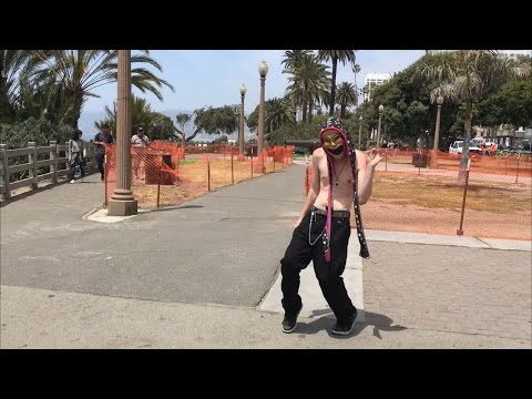 TDW 1396 - What Is This Guy Doing ?