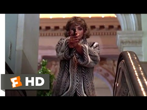 夜鷹 (1981) - 扶梯刺殺場景 (6/10) - Movieclips (Nighthawks (1981) - Escalator Assassination Scene (6/10) | Movieclips)