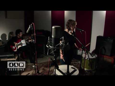 Tune-Yards - Real Live Flesh (4AD Session)