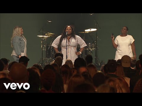 Tasha Cobbs Leonard - God's About To Do It (Live At Passion City Church)