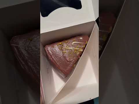 Singapore first Kunafe Cake & Kunafe Choc in a tub #sedapbhai #halalsg