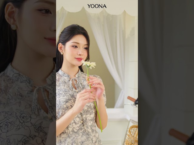 EH10X581 - Đầm tơ in hoa hồng đen
