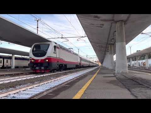 Frecciabianca  Ventimiglia - Milano Centrale in partenza dalla stazione di  Savona￼